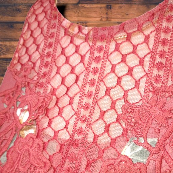 Dusty Pink Rue 21 Floral Camisole w/Handkerchief Hem - Picture 4 of 7